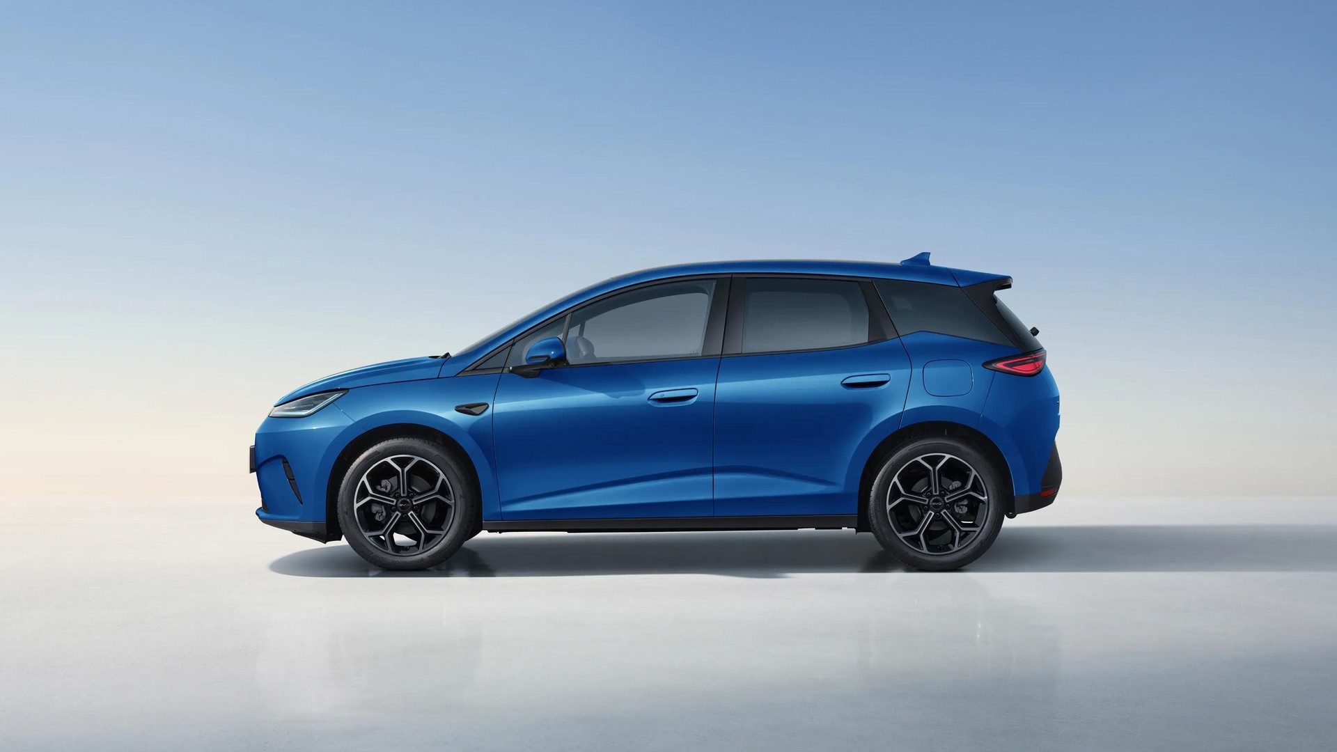 BYD Dolphin G DM-i Comfort-image-2