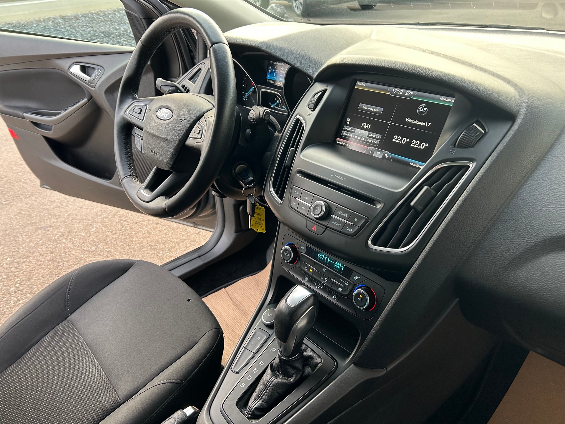 FORD Focus 1.5 TDCi Business PowerShift-image-11