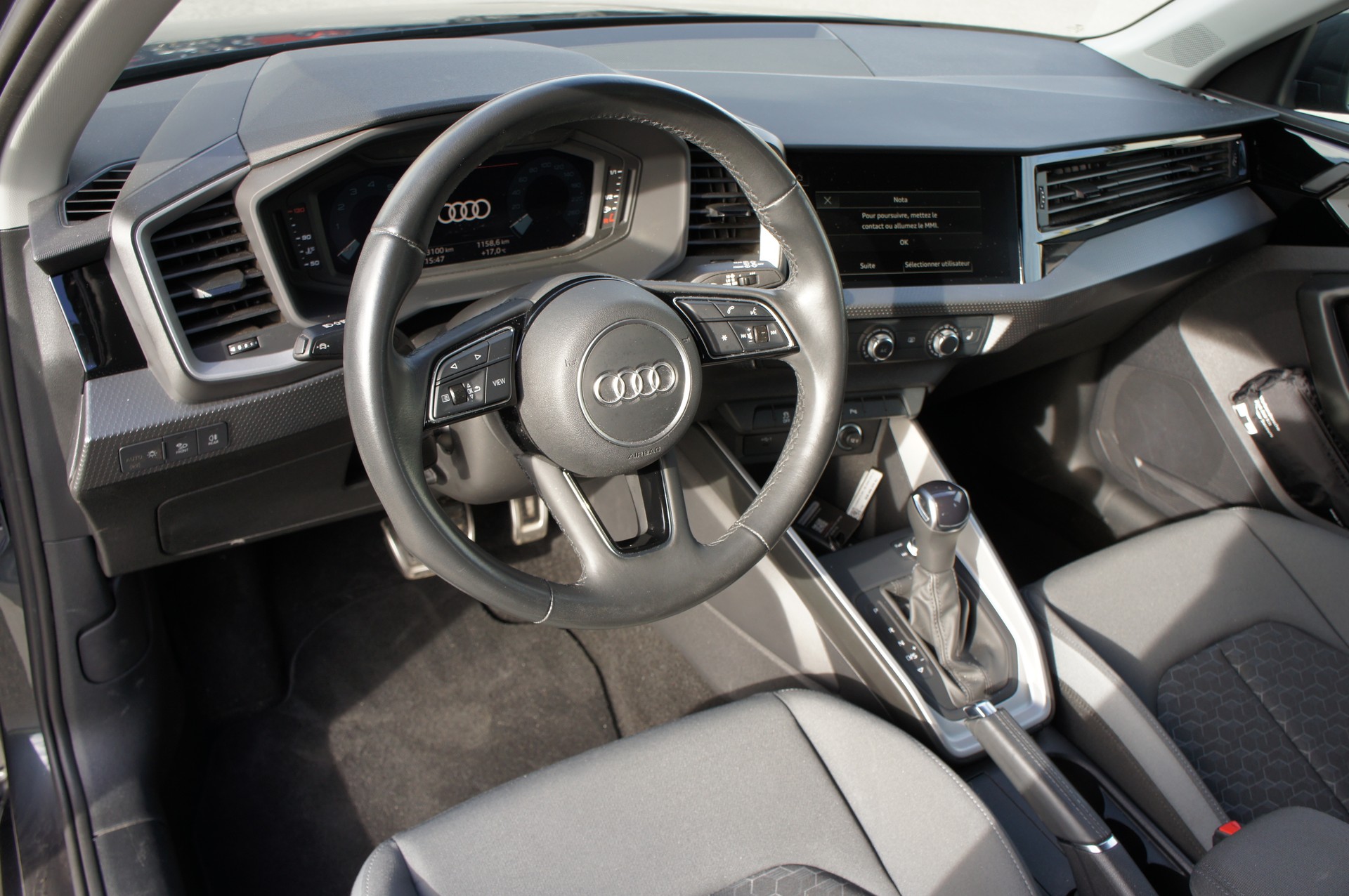 AUDI A1 Sportback 30 TFSI Attraction S-tronic-image-8