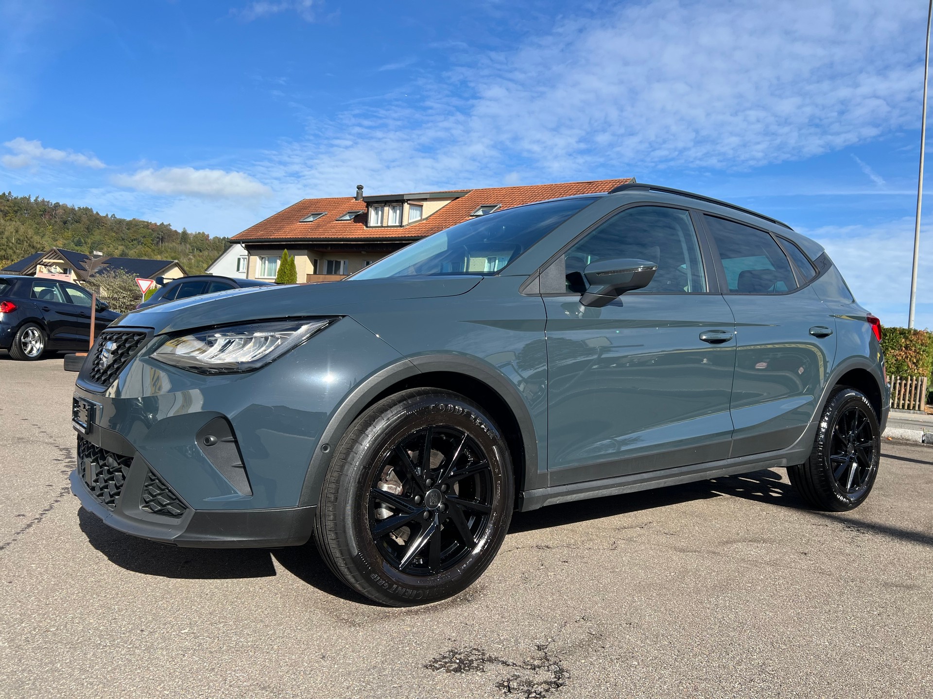 SEAT Arona 1.0 TSI Eco Style DSG-image-0