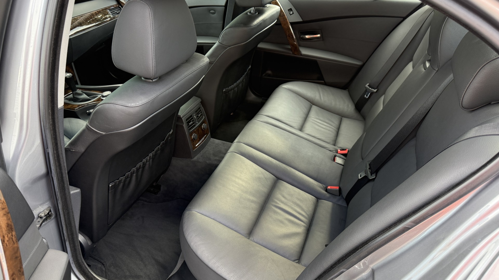 BMW 530i-image-17