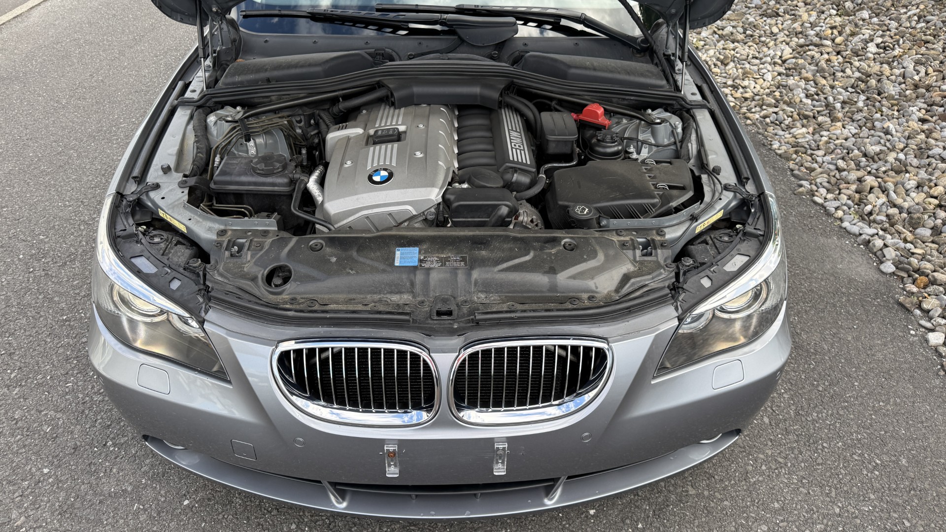 BMW 530i-image-13