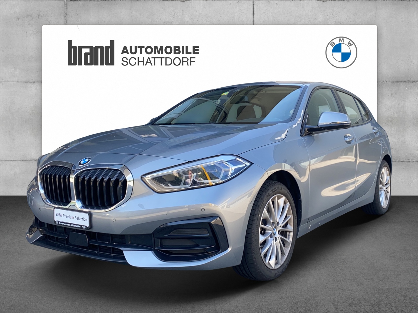 BMW 118i Sport Line-image-0