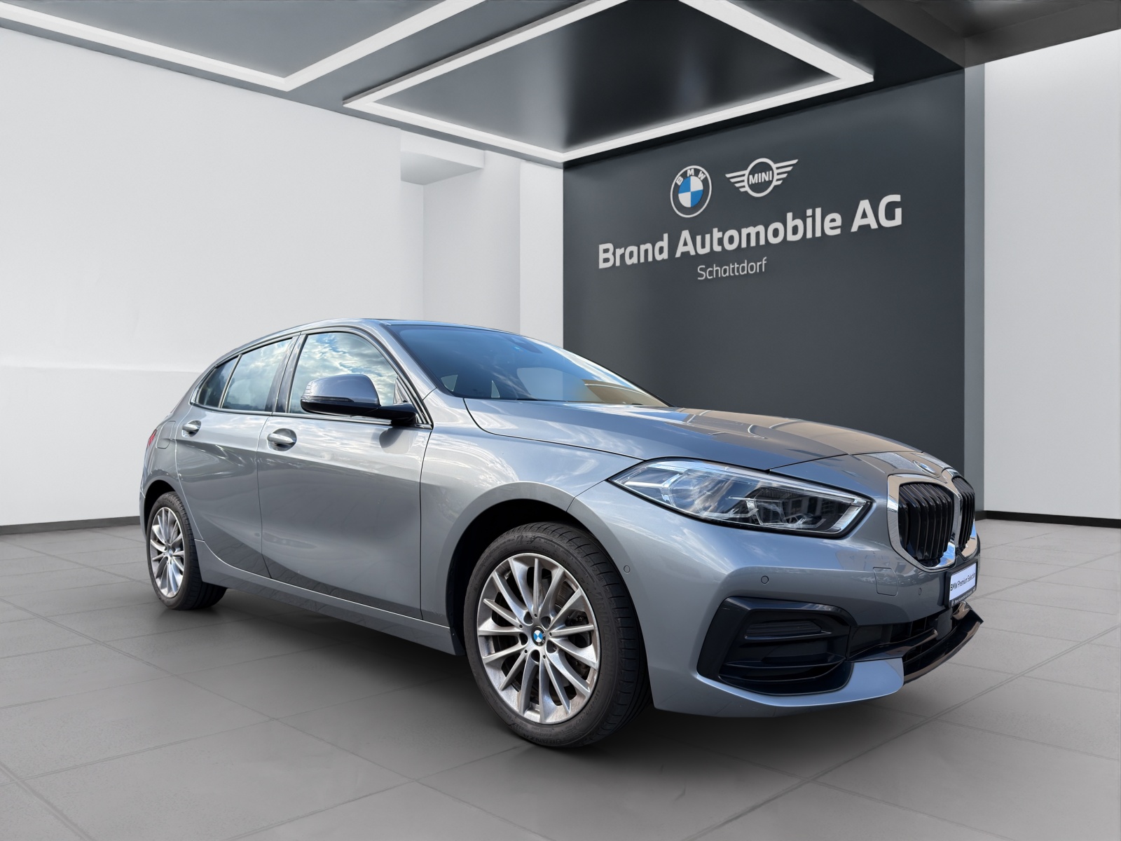 BMW 118i Sport Line-image-6