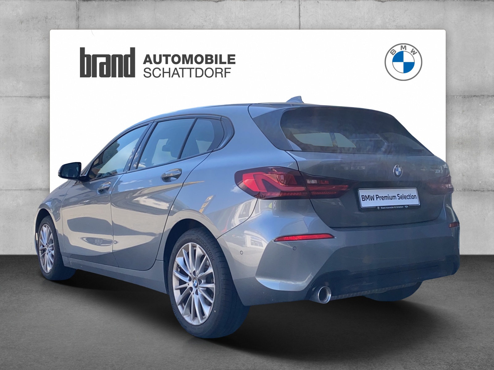 BMW 118i Sport Line-image-3