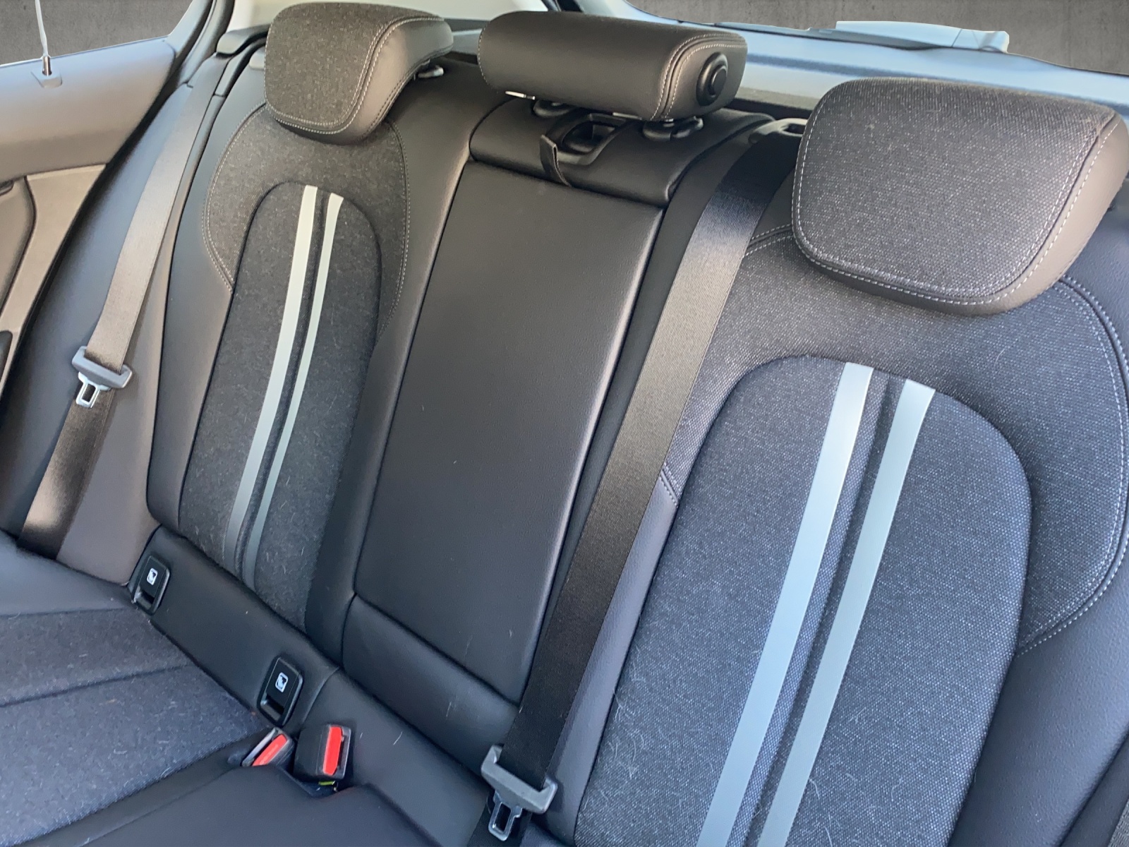 BMW 118i Sport Line-image-9