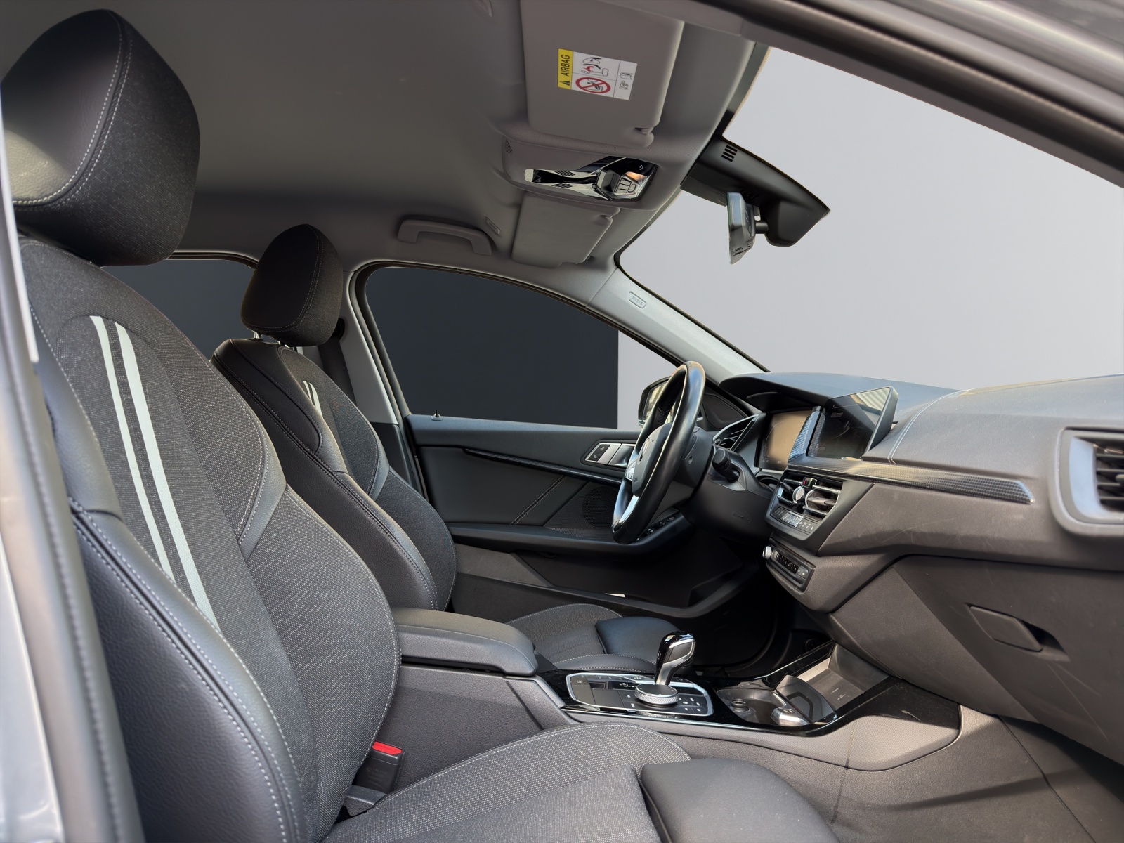 BMW 118i Sport Line-image-13