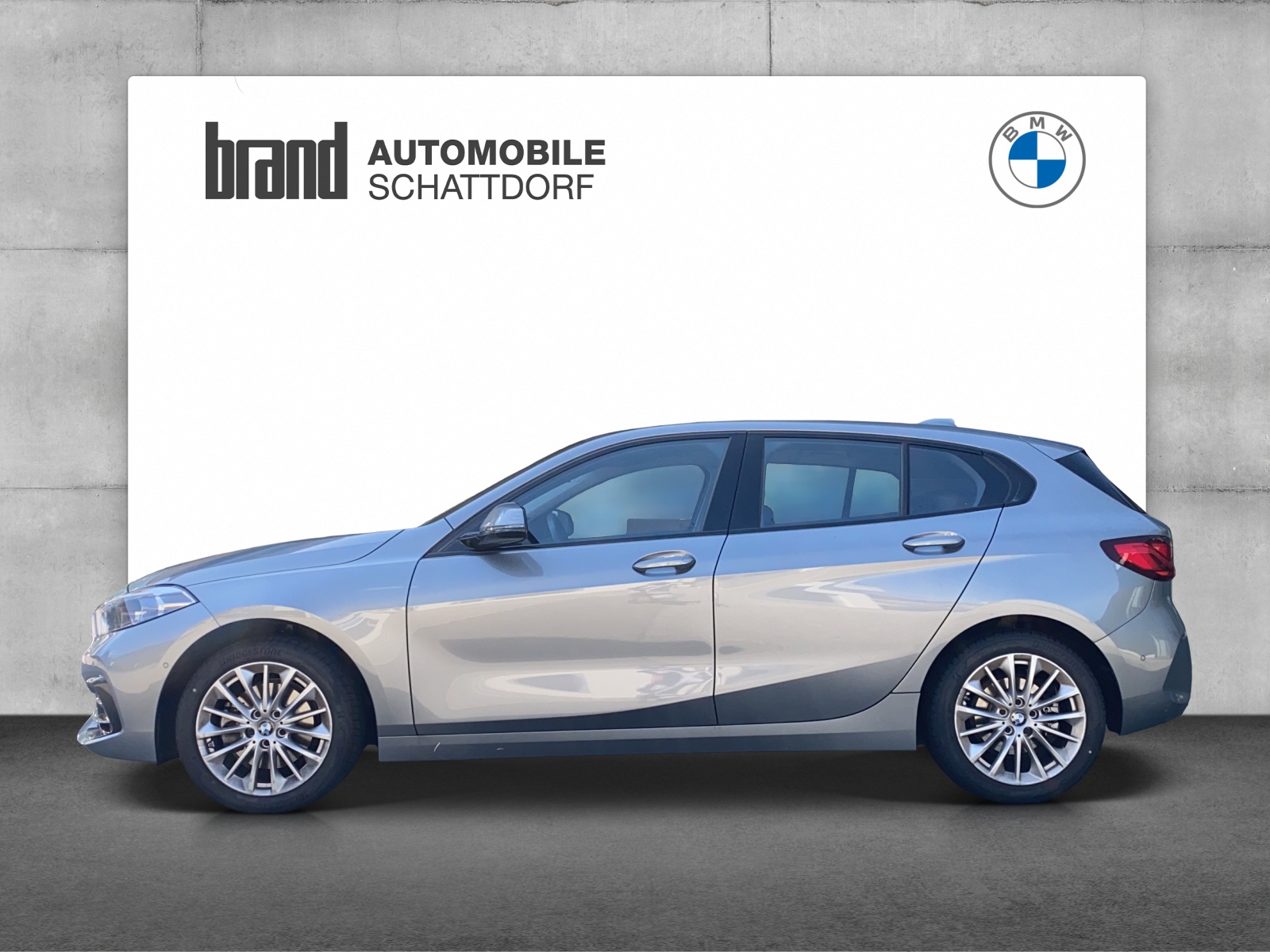BMW 118i Sport Line-image-2