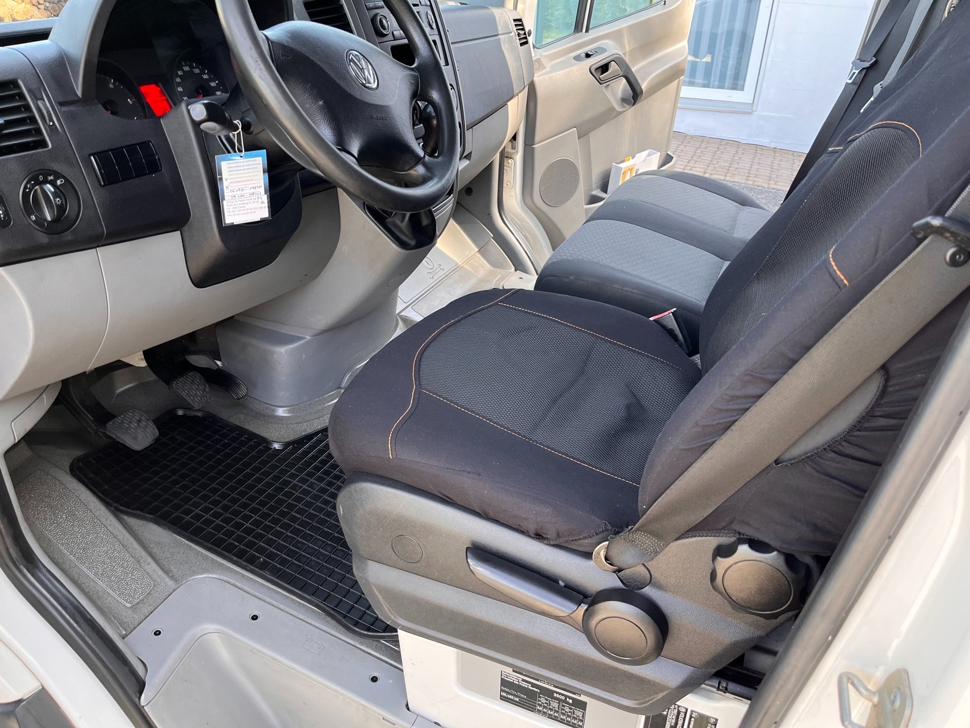 VW Crafter 35 2.0 TDI CR-image-7