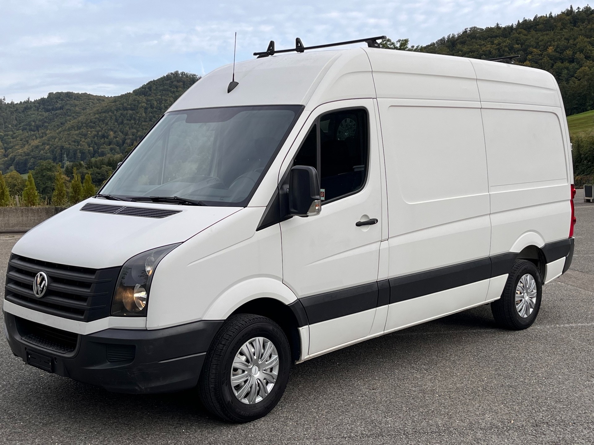 VW Crafter 35 2.0 TDI CR-image-0
