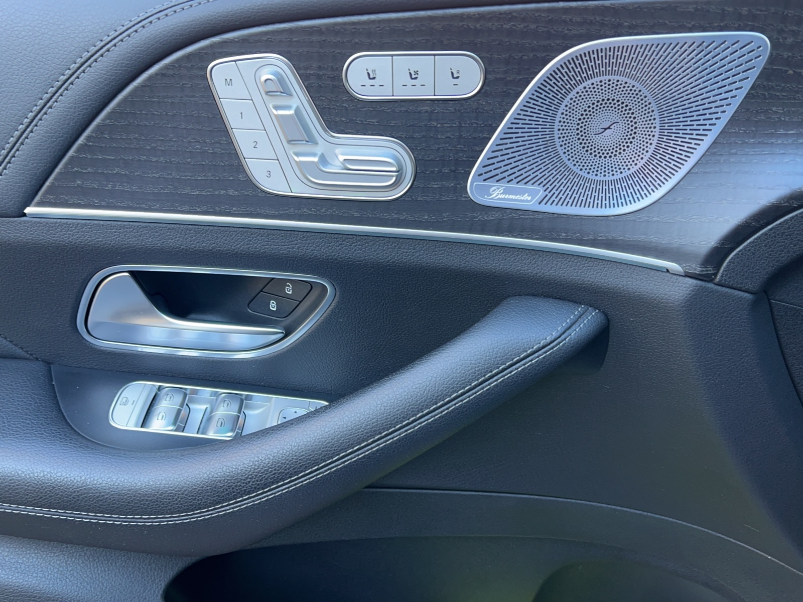 MERCEDES-BENZ GLE 400 d AMG Line 4Matic-image-12