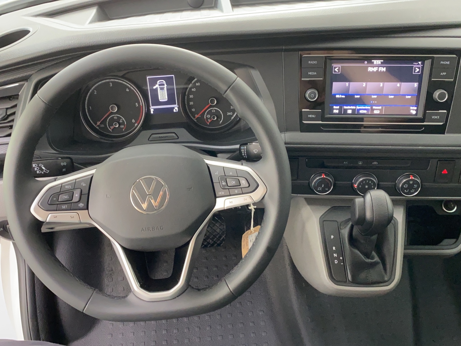 VW T6.1 2.0 TDI DSG-image-9