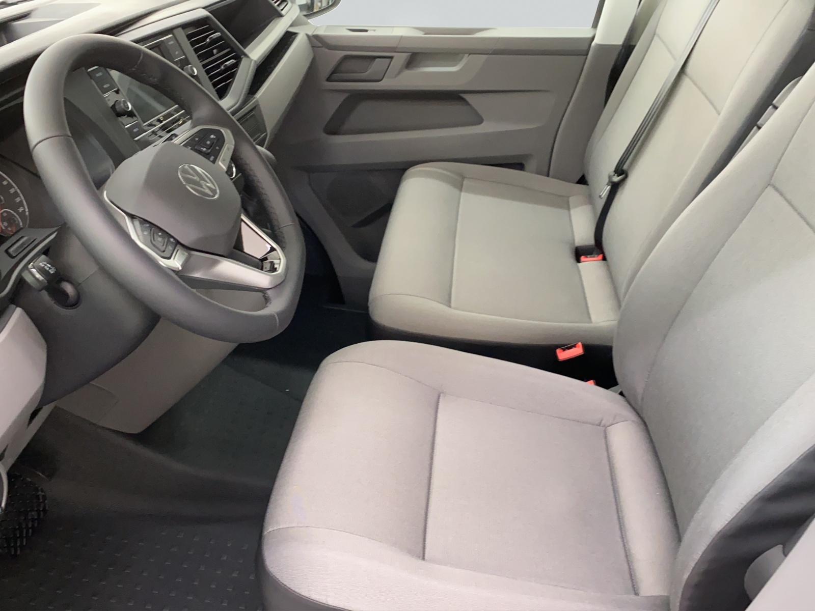 VW T6.1 2.0 TDI DSG-image-5