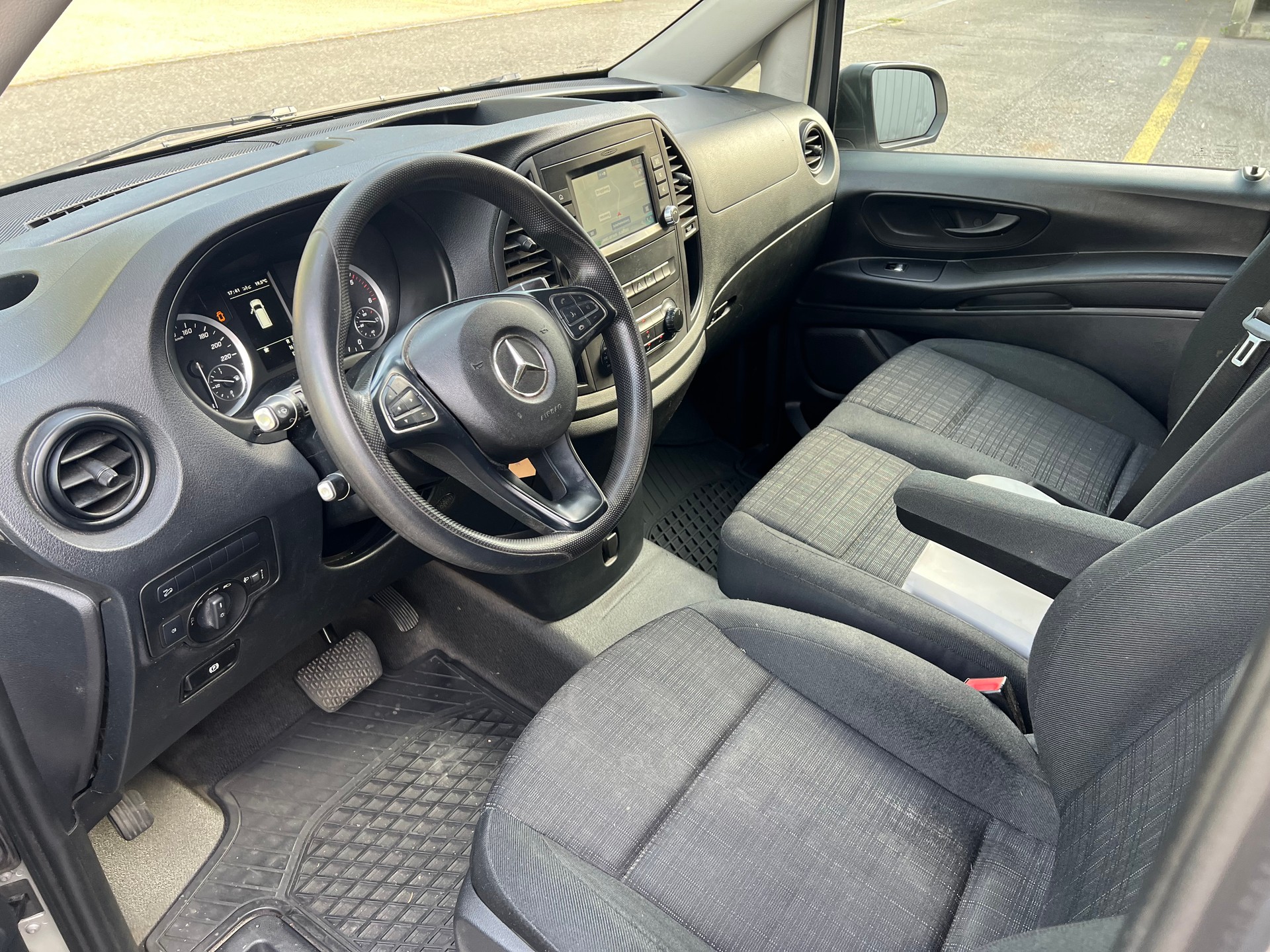 MERCEDES-BENZ Vito 119 CDI Lang 4Matic 7G-Tronic-image-6