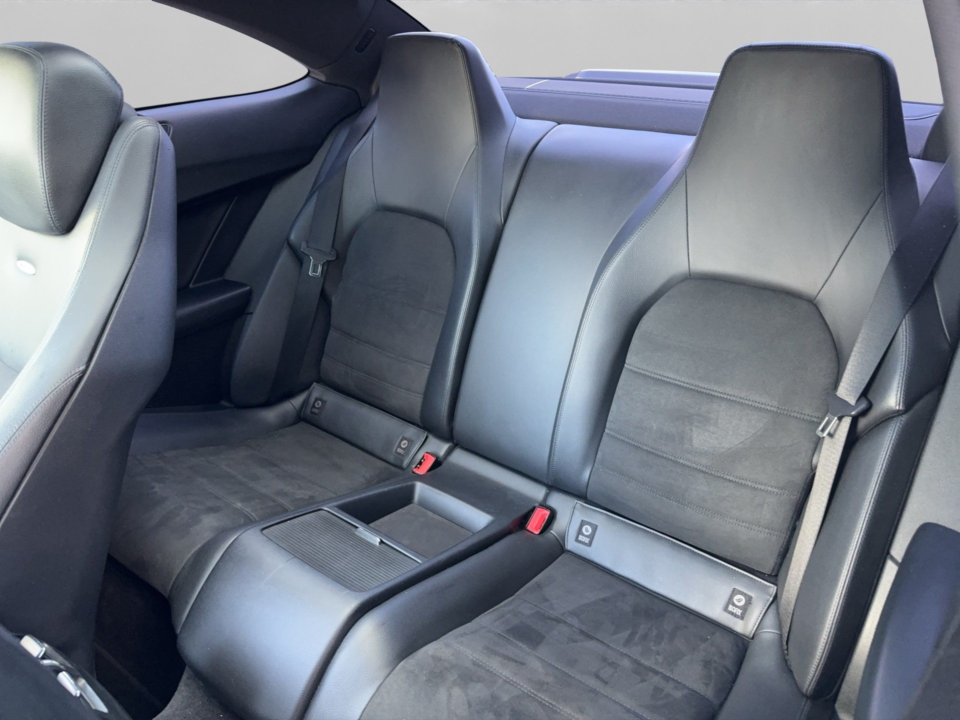 MERCEDES-BENZ C 63 Coupé AMG Speedshift MCT-image-13
