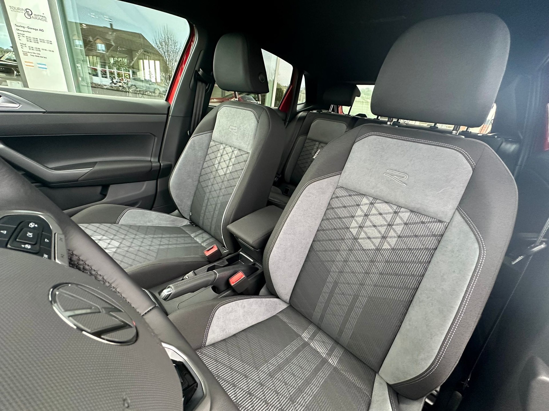 VW Polo 1.0 TSI R-Line United DSG-image-23