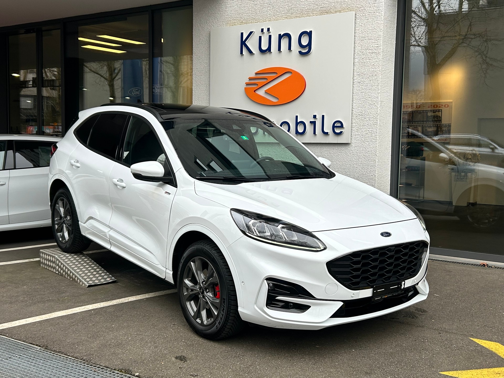 FORD Kuga 2.5 PHEV ST-Line X 2WD-image-1