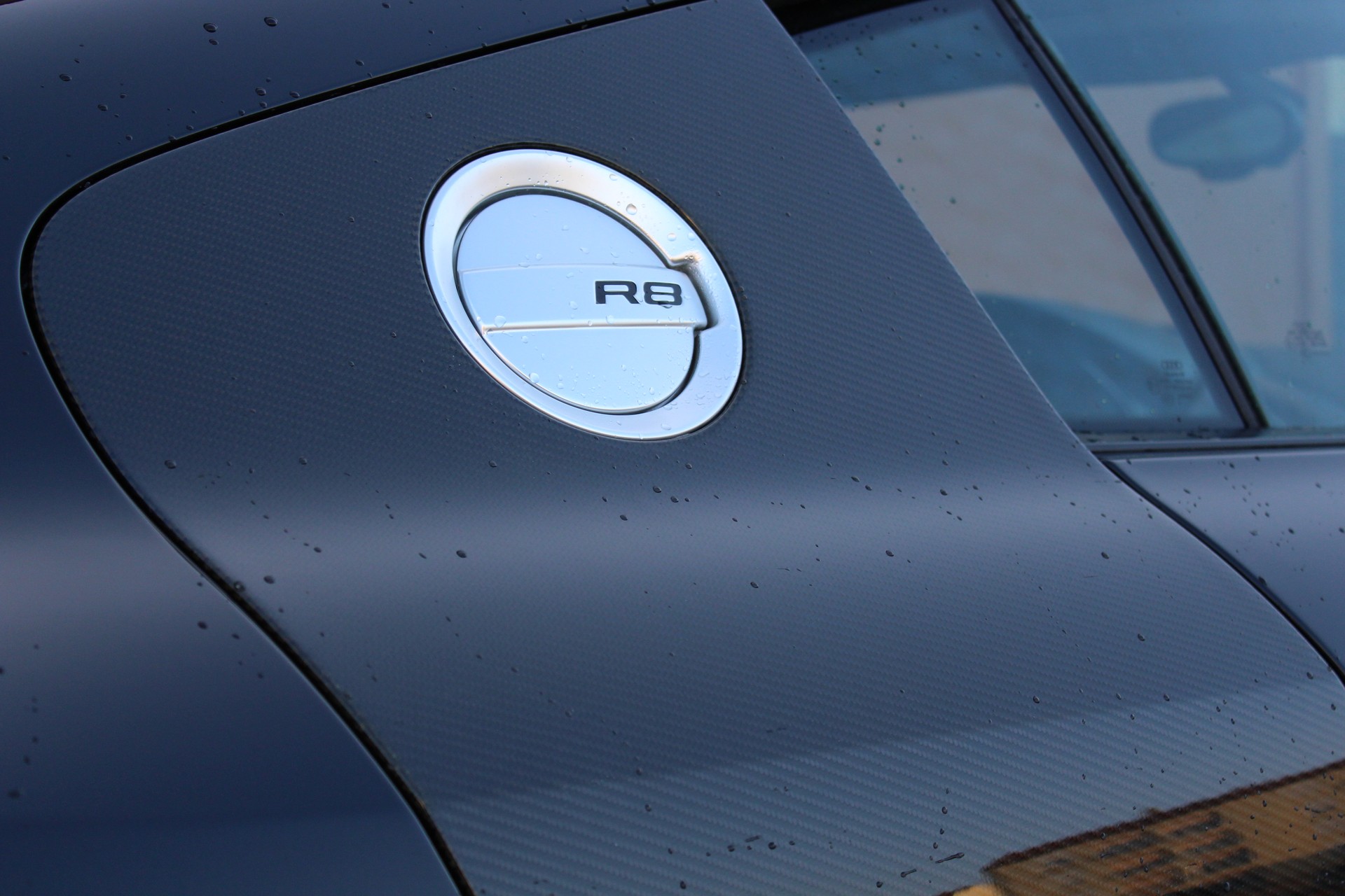 AUDI R8 Coupé 4.2 - "Sidebalde Carbone / Pack Complet Carbone / Full Black / Caméra de Recul"-image-5