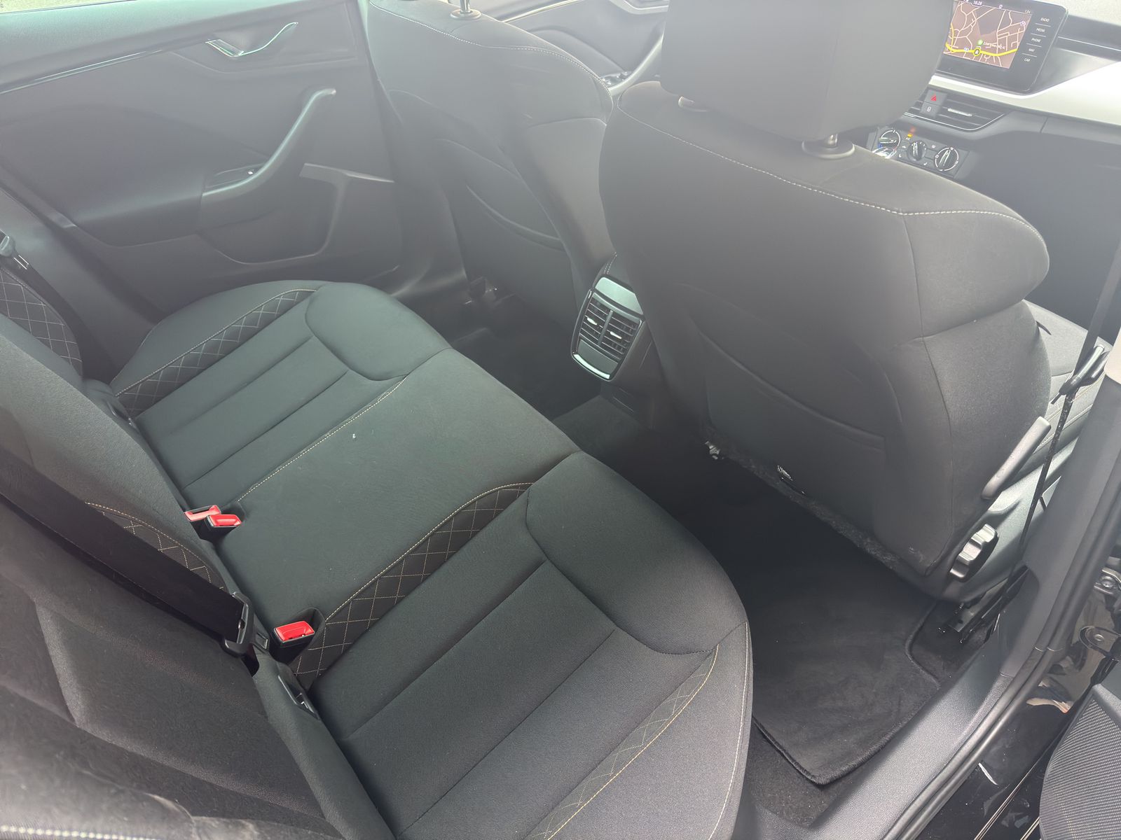 SKODA Kamiq 1.0 TSI Ambition DSG-image-9