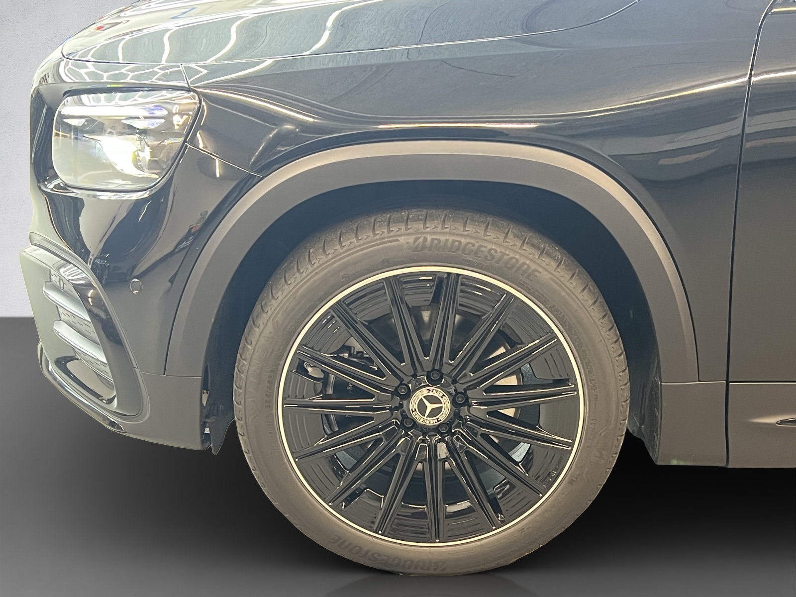 MERCEDES-BENZ GLB 250 AMG Line 4Matic-image-6