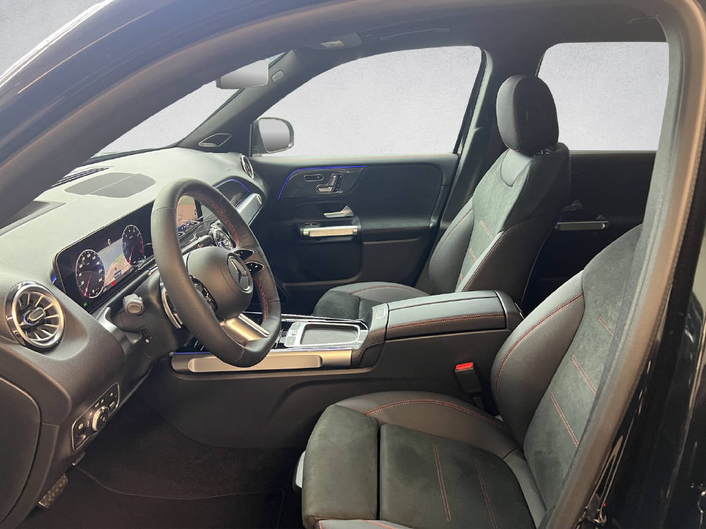 MERCEDES-BENZ GLB 250 AMG Line 4Matic-image-10