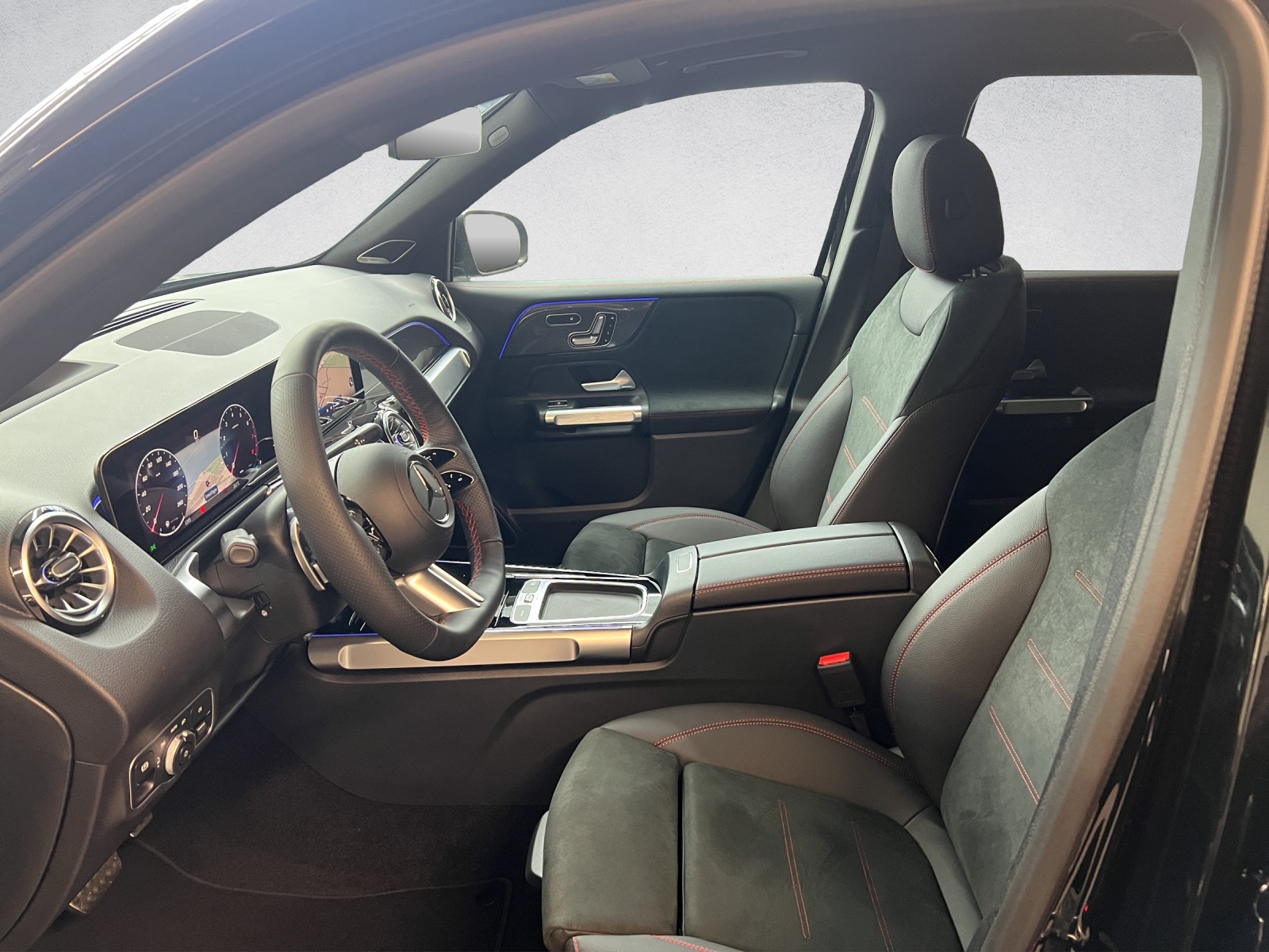 MERCEDES-BENZ GLB 250 AMG Line 4Matic-image-9