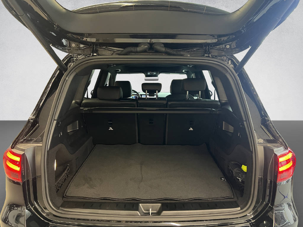 MERCEDES-BENZ GLB 250 AMG Line 4Matic-image-8