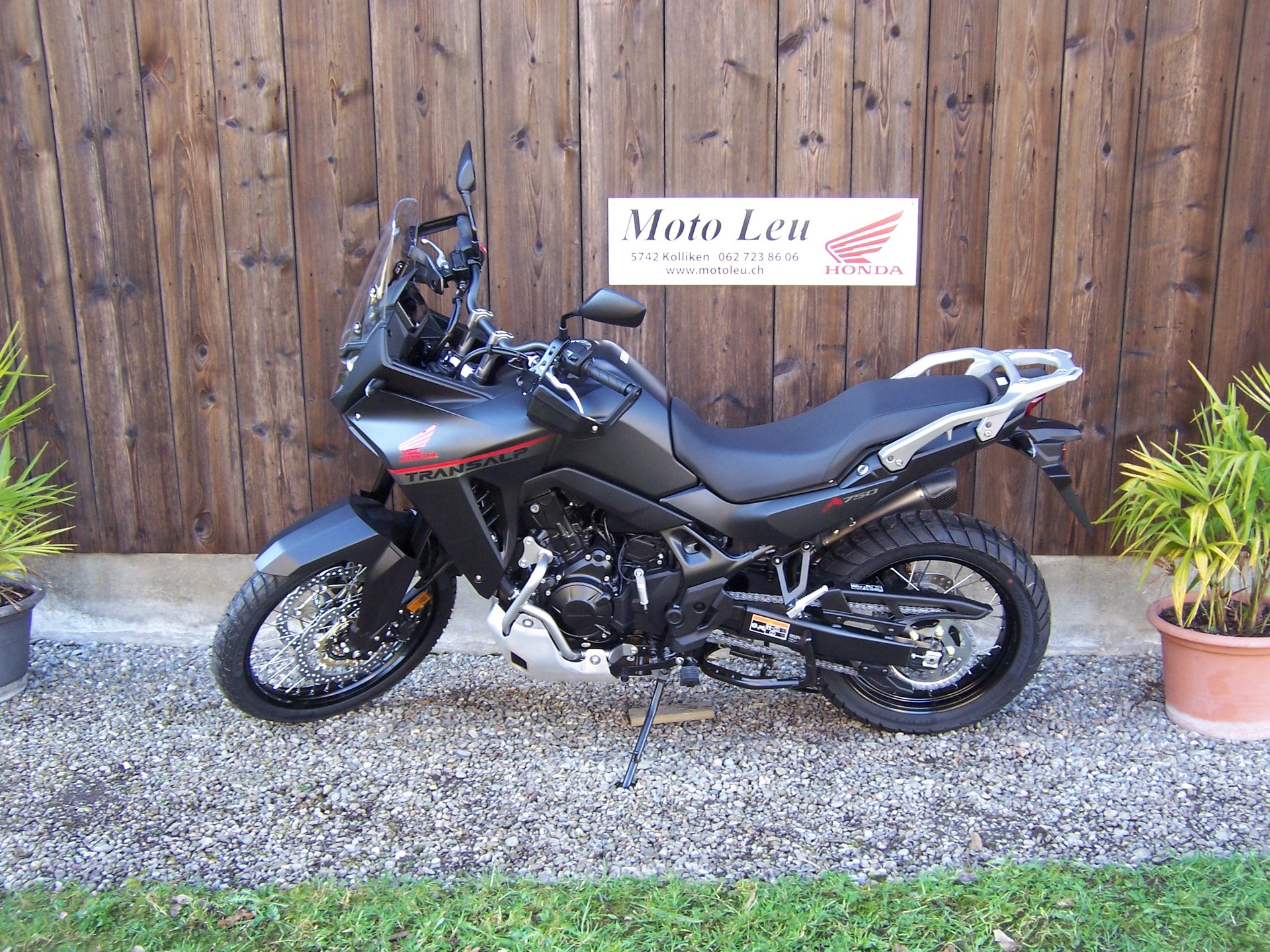 HONDA XL 750 Transalp Rally Edition-image-11