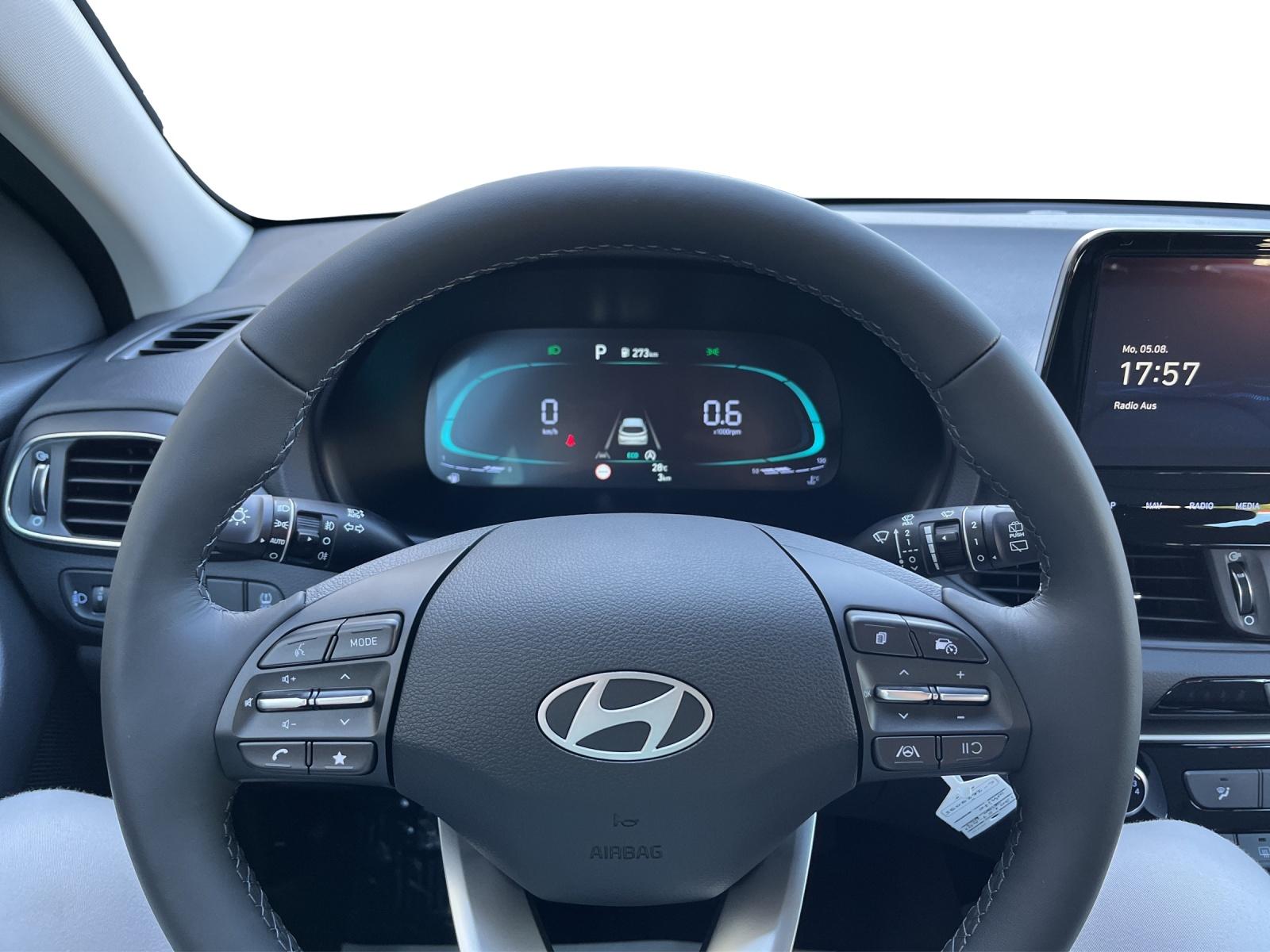 HYUNDAI i30 1.5 T-GDi Origo-image-6