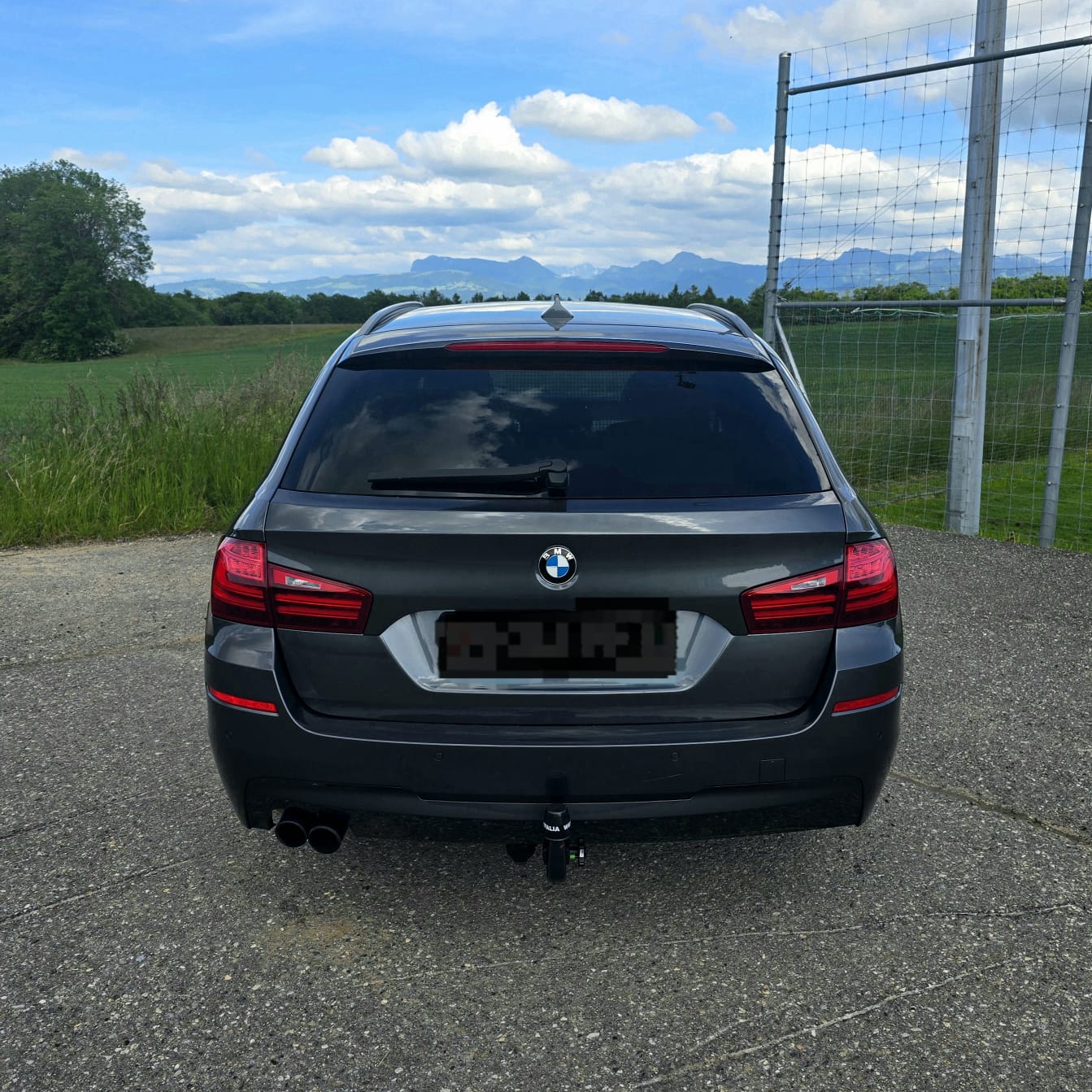 BMW 528i Touring xDrive Steptronic-image-2
