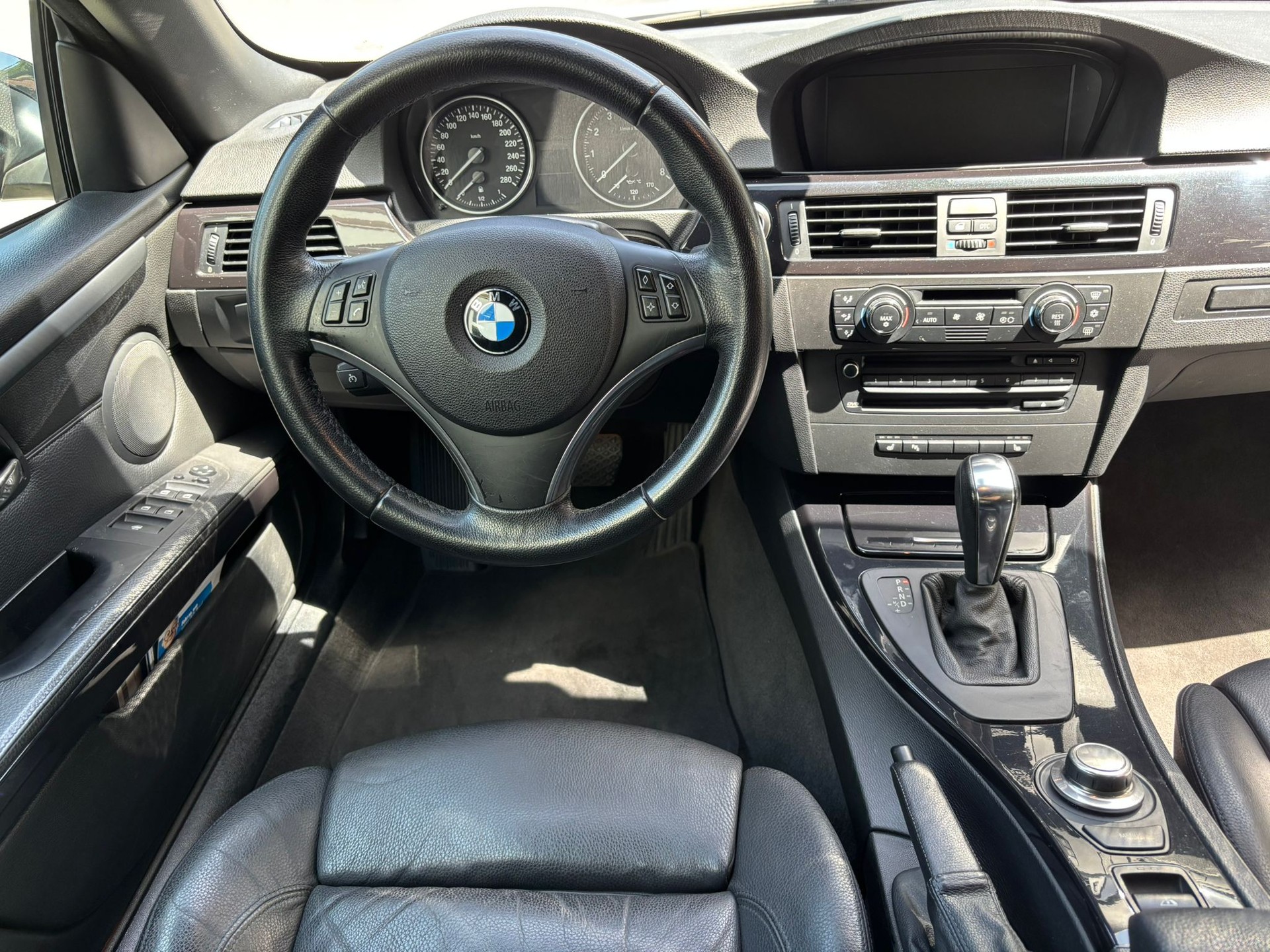 BMW 335i Cabriolet Steptronic-image-4
