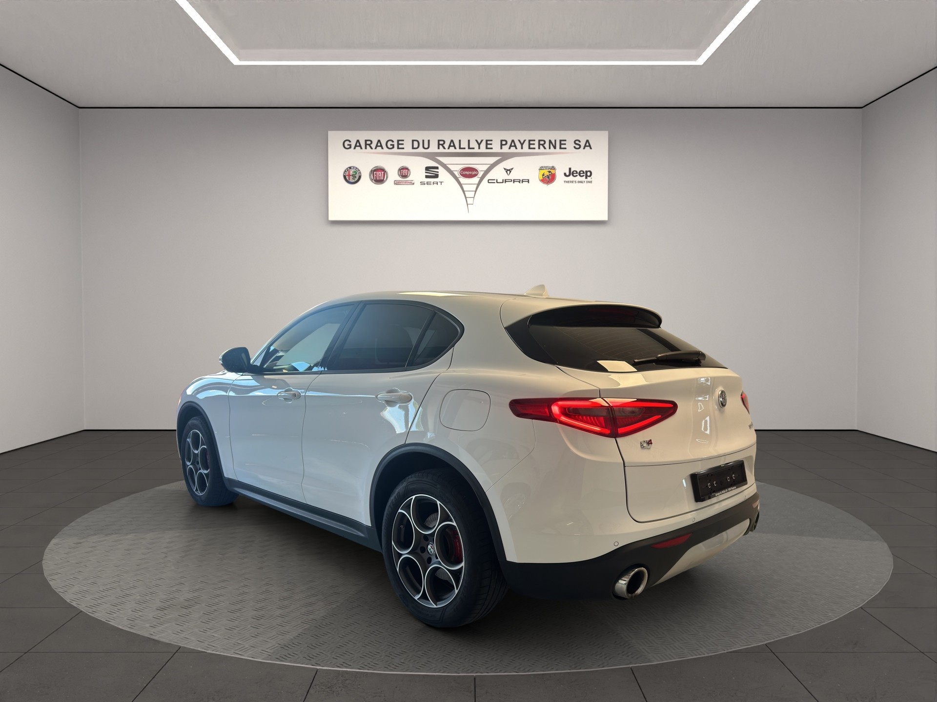 ALFA ROMEO Stelvio 2.0 Q4 Automatic-showroom-element-2