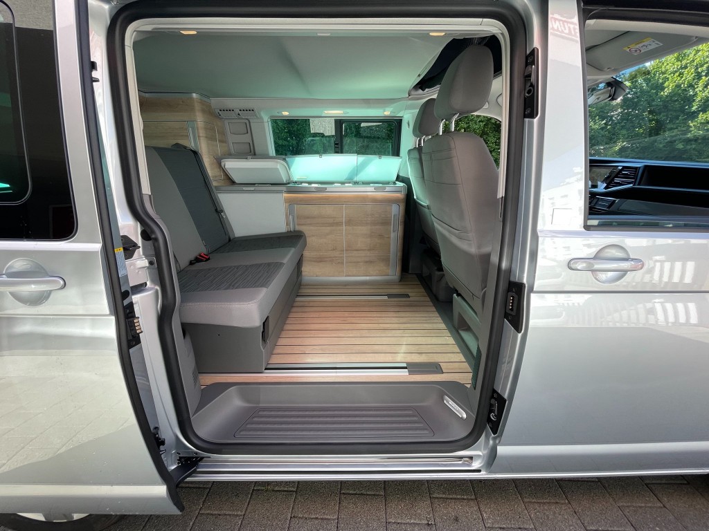VW T6.1 California 2.0 TDI Ocean Liberty 4Motion DSG-image-5