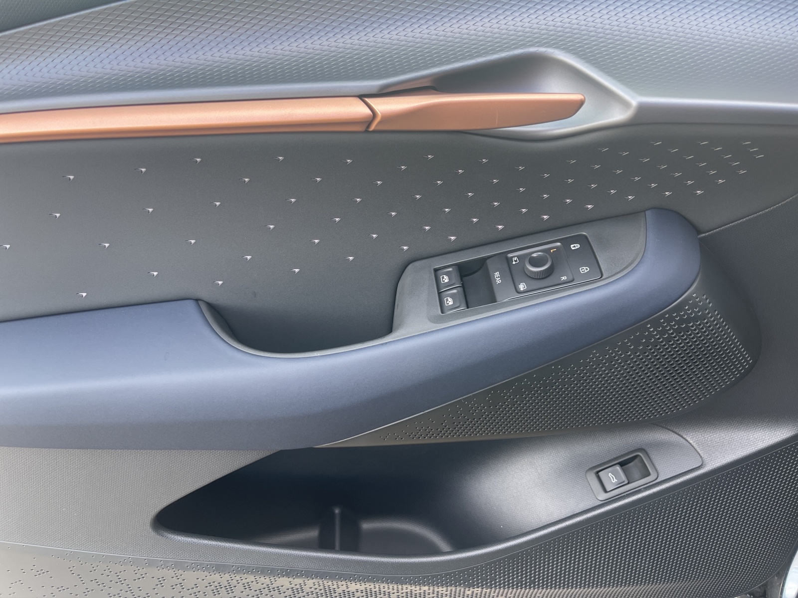 CUPRA Tavascan Type 9 77 kWh Adrenaline-image-7
