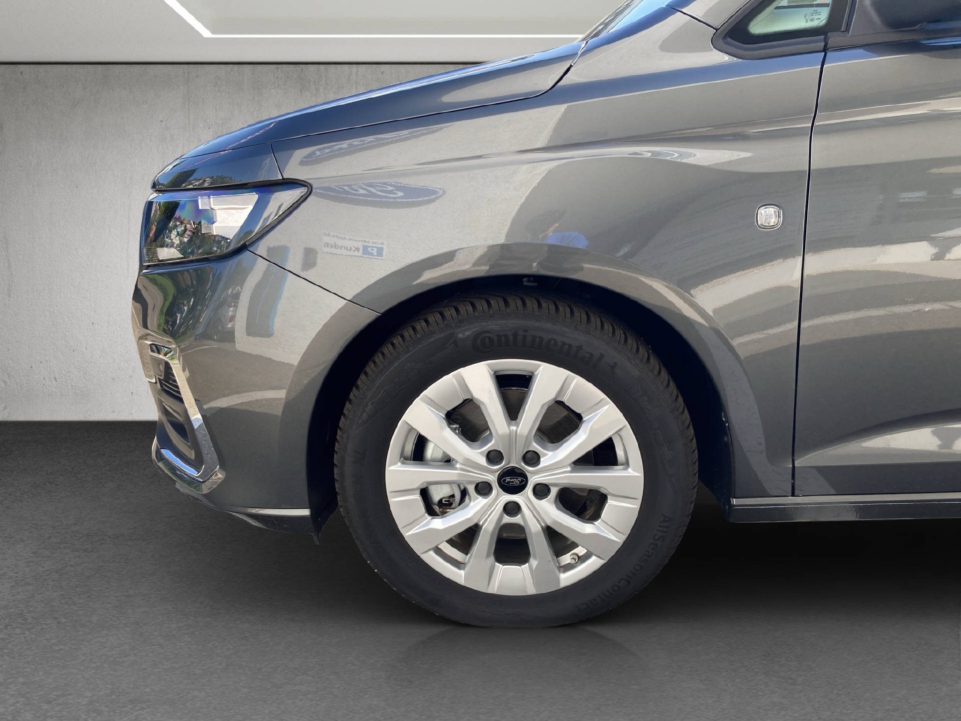 FORD TOURNEO CONNECT Grand 2.0 EcoBlue 122 Titanium-image-31