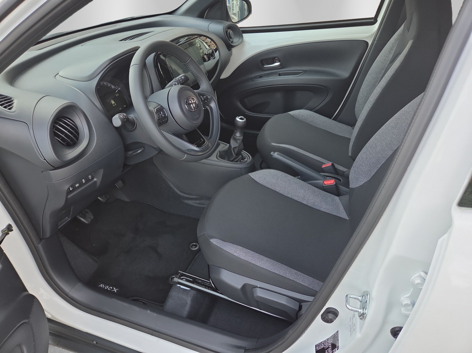 TOYOTA Aygo X 1.0 VVT-i Comfort-image-11