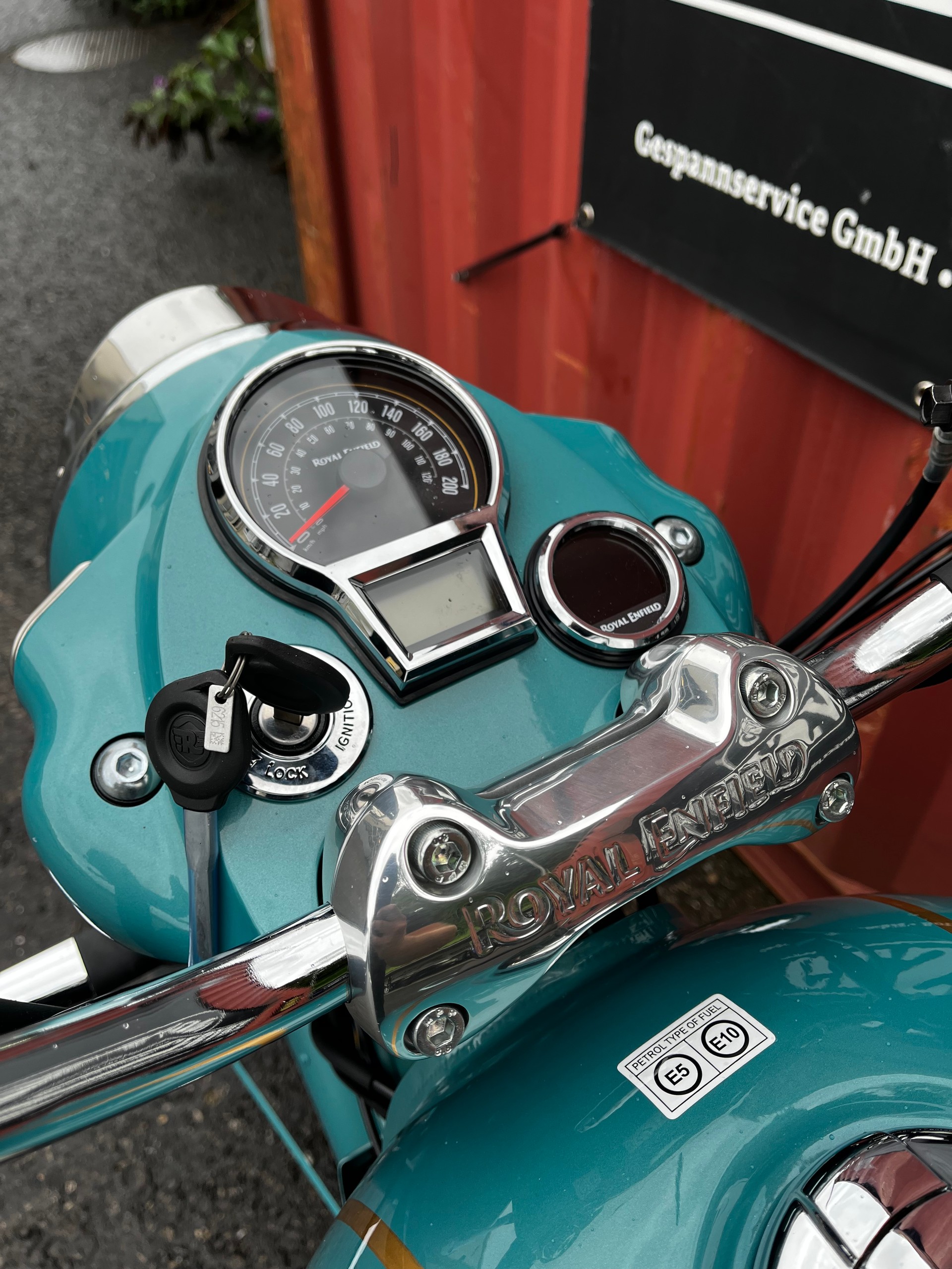 ROYAL ENFIELD Classic 650 Mid-image-10