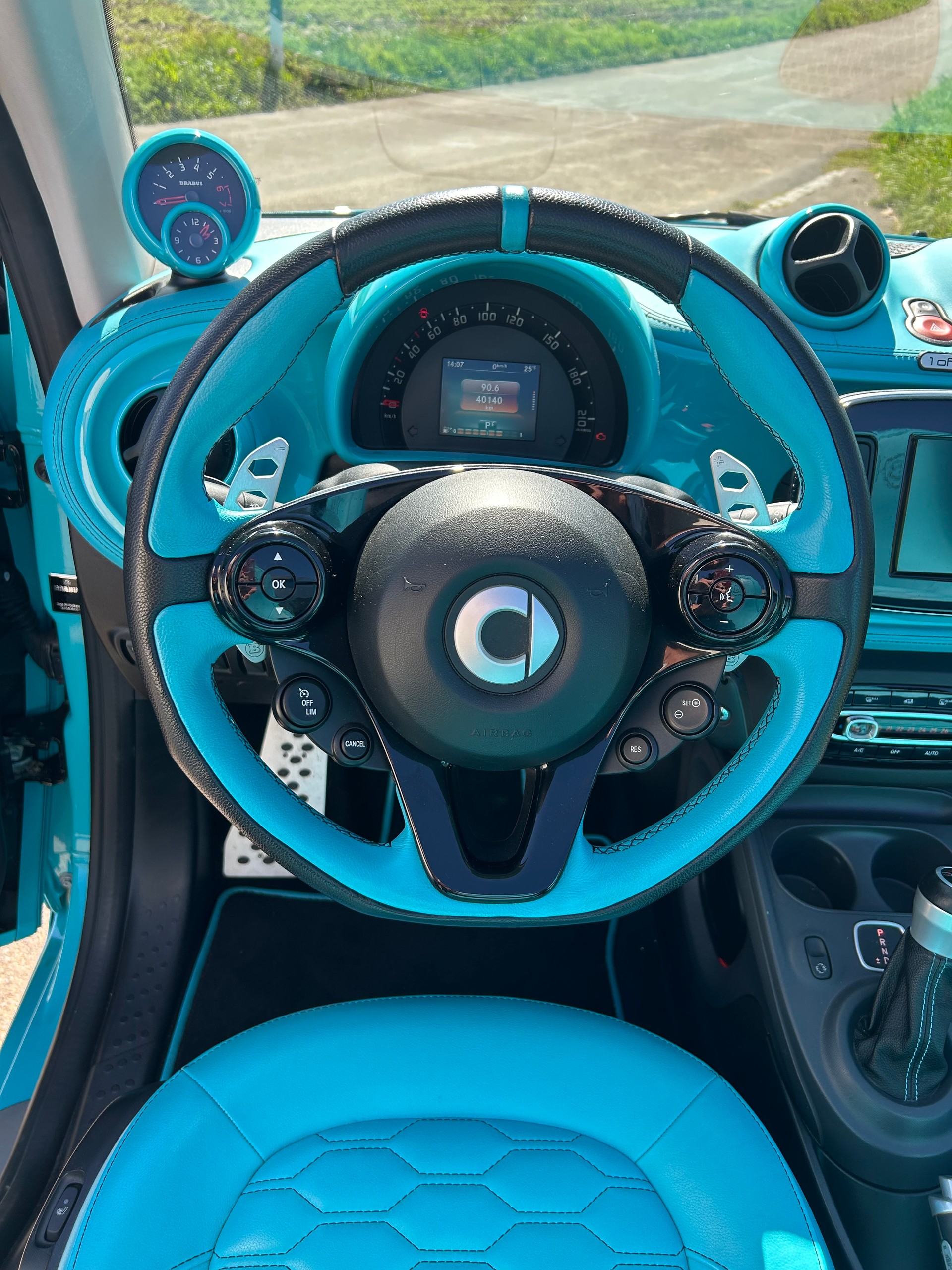 SMART fortwo Brabus Ultimate 125 Édition limitée 1 of 125-image-13