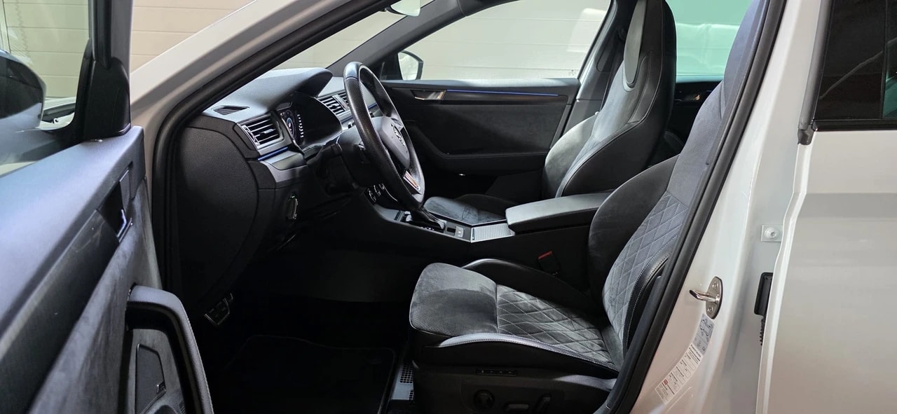 SKODA Superb 1.4 TSI Sport Line PHEV DSG *CH-Fahrzeug*-image-8