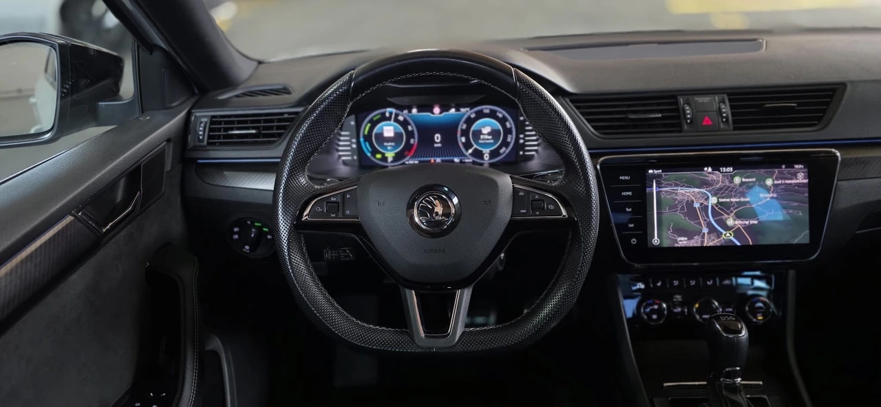 SKODA Superb 1.4 TSI Sport Line PHEV DSG *CH-Fahrzeug*-image-11