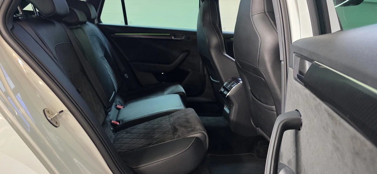 SKODA Superb 1.4 TSI Sport Line PHEV DSG *CH-Fahrzeug*-image-22