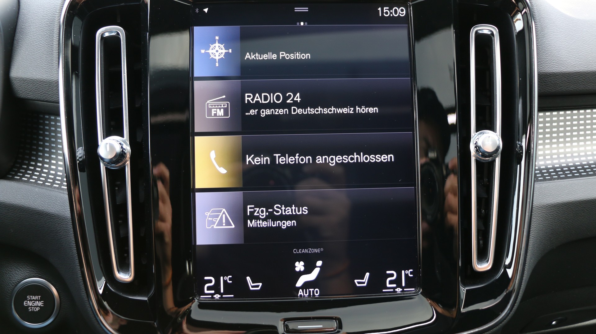 VOLVO XC40 D4 AWD R-Design-image-9