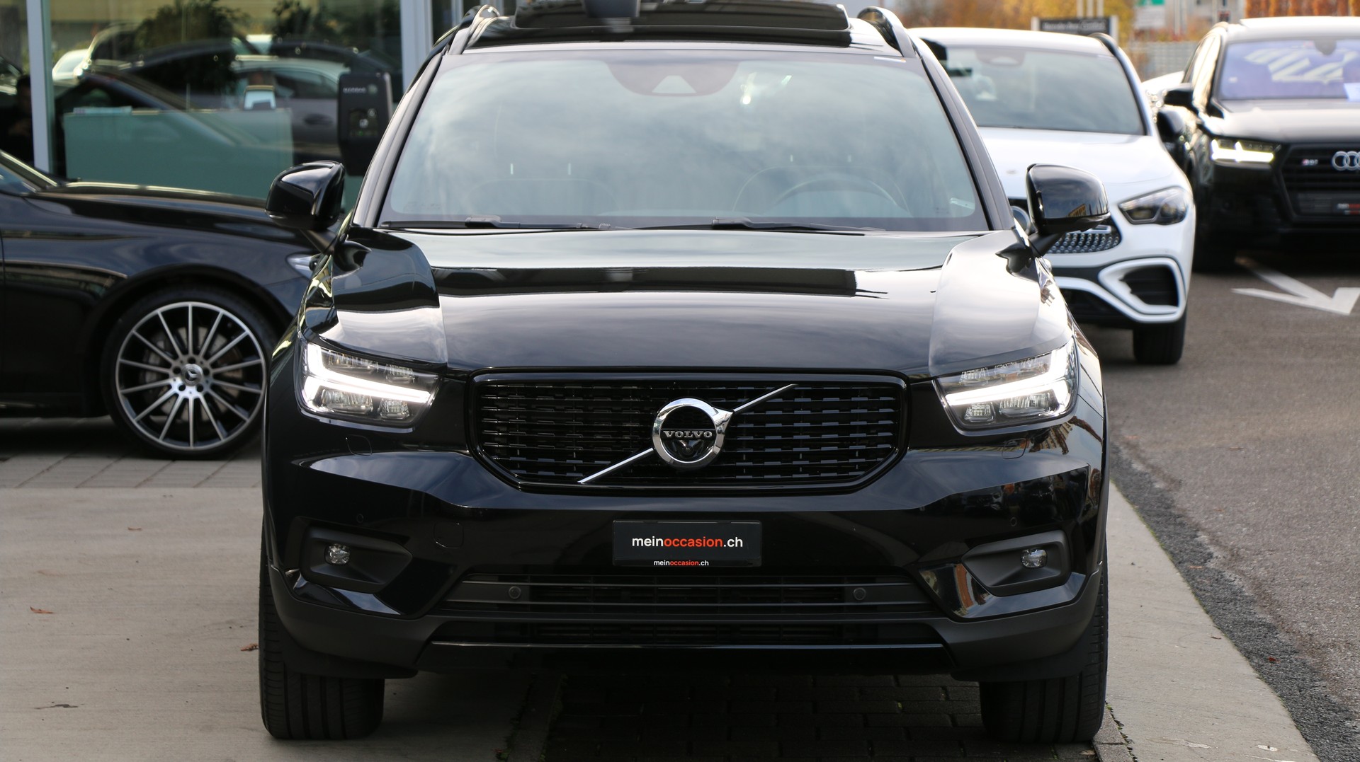 VOLVO XC40 D4 AWD R-Design-image-7