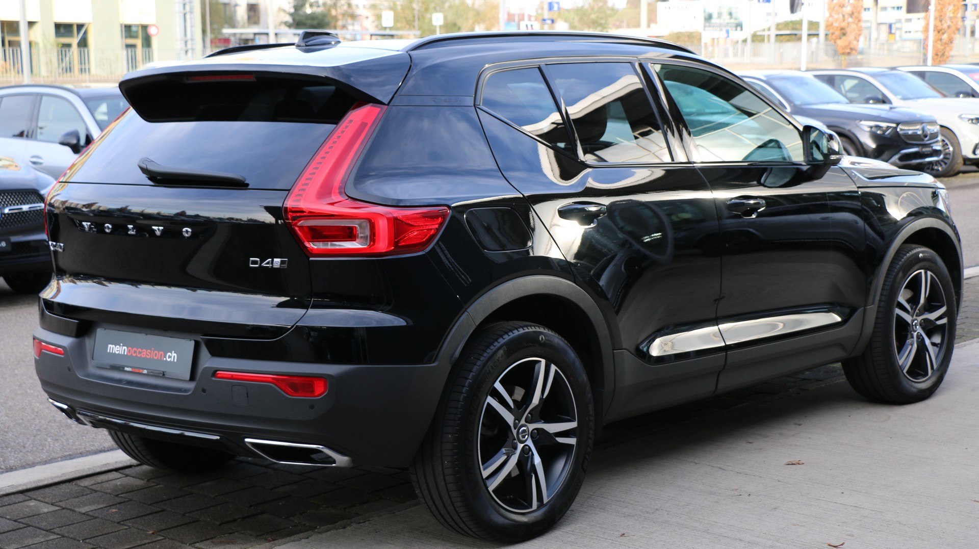 VOLVO XC40 D4 AWD R-Design-image-6