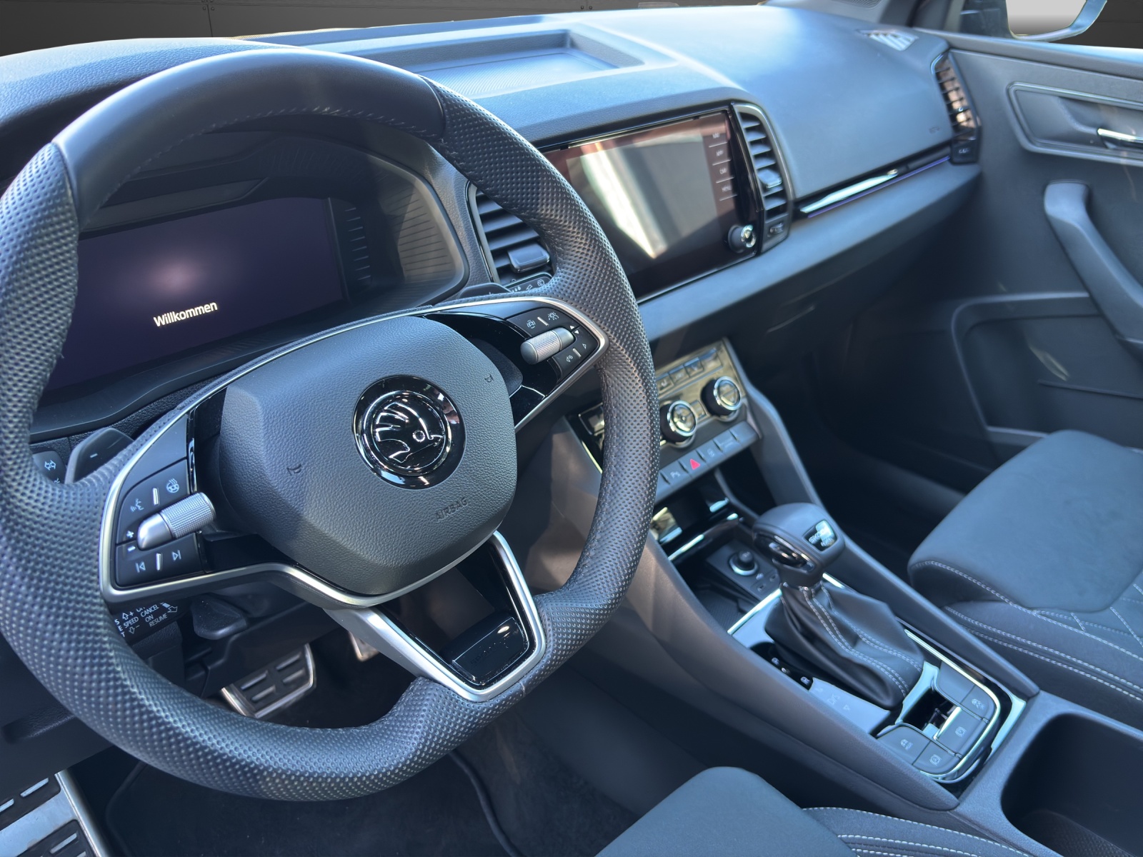 SKODA Karoq 2.0 TSI SportLine 4x4 DSG-image-3