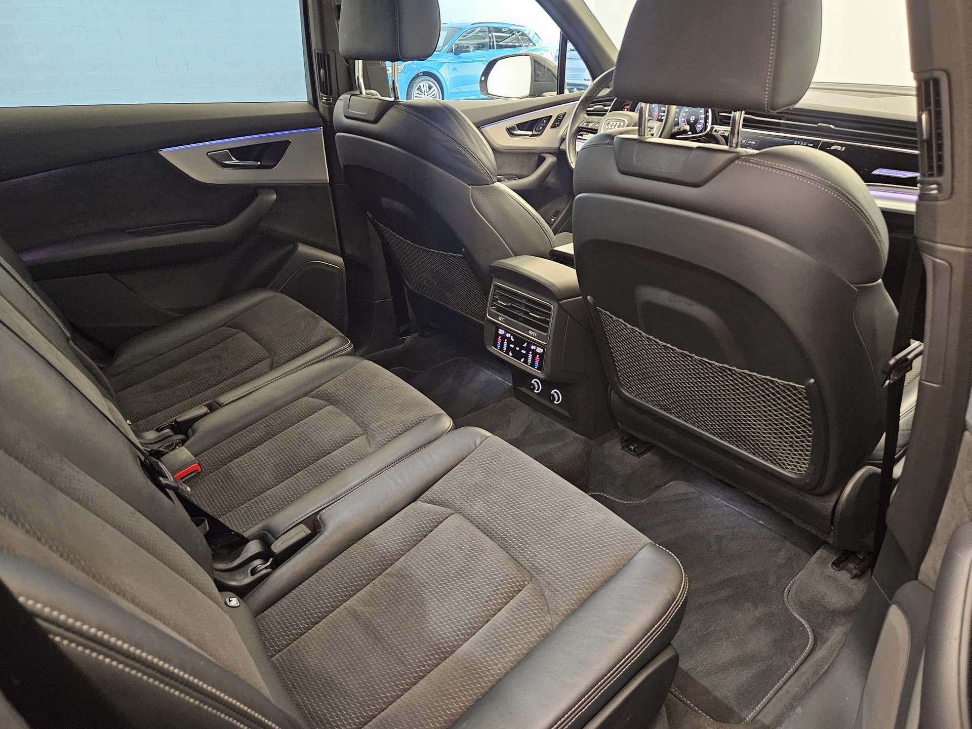 AUDI Q7 50 TDI quattro tiptronic-image-13