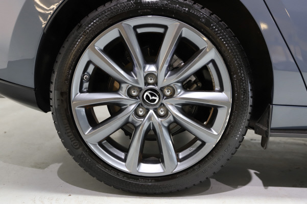 MAZDA 3 HB G 140 Centre Line A-image-12