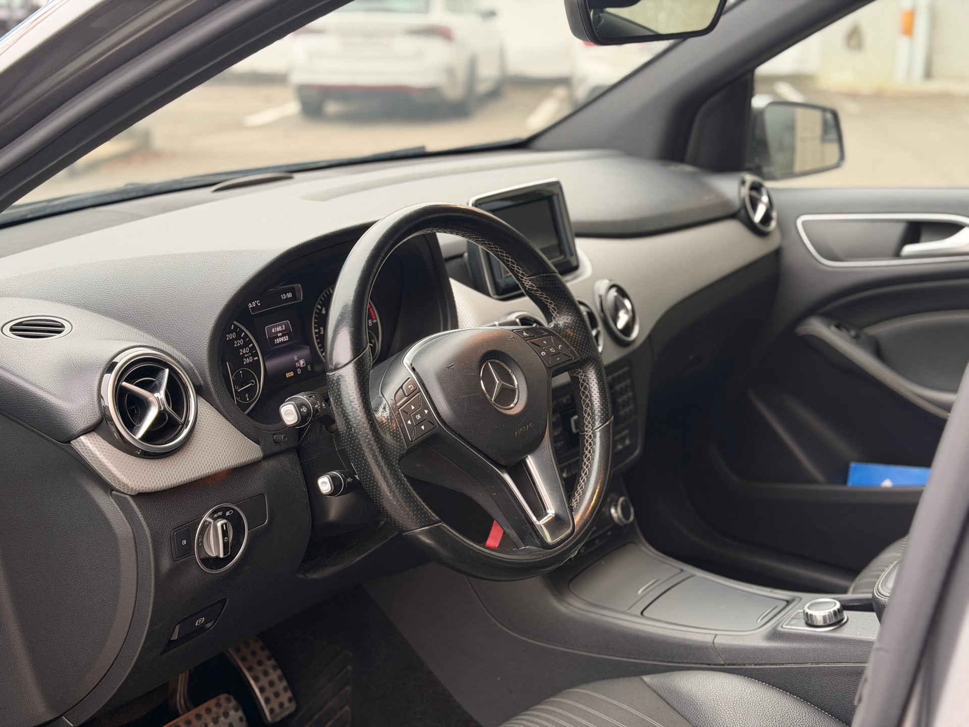MERCEDES-BENZ B 200 7G-DCT-image-14