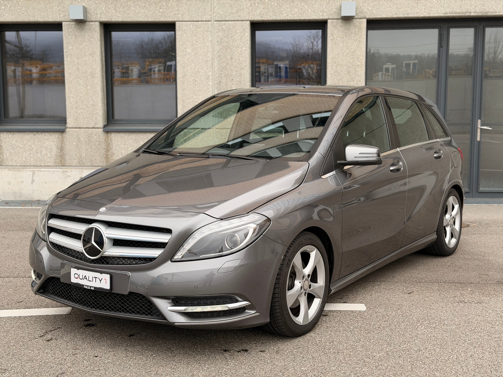 MERCEDES-BENZ B 200 7G-DCT-image-0