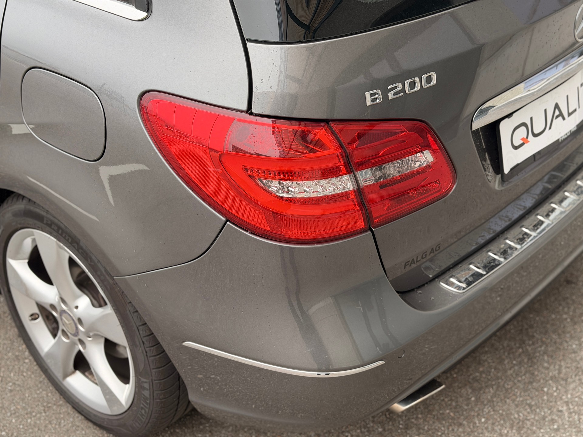 MERCEDES-BENZ B 200 7G-DCT-image-10